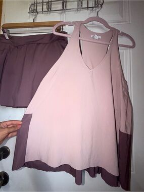 Athleta Two-Tone Light Pink Racerback V-Neck Tank set of 2 pieces